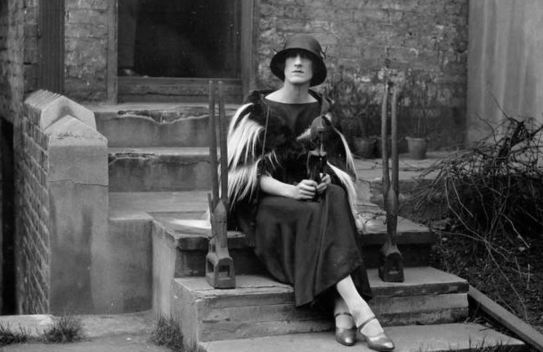 Lady Dorothy Mills wins an award